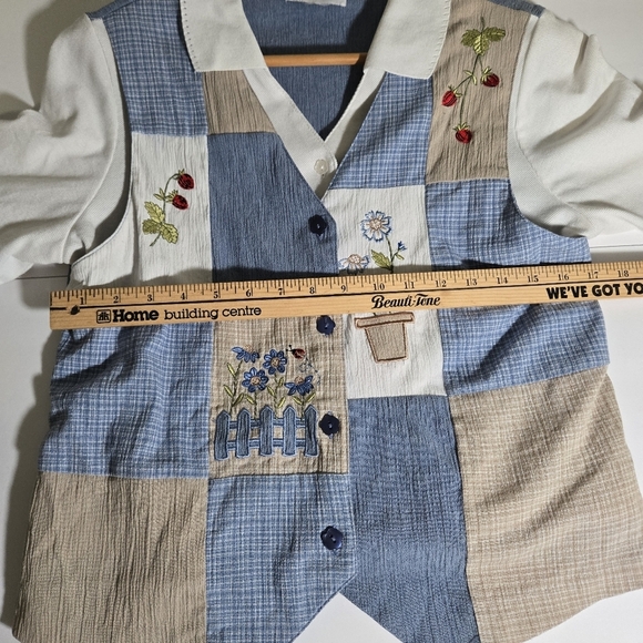 Alfred Dunner Petite Shirt with Embroidered Flowers - Picture 6 of 8